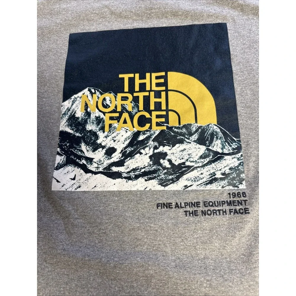 The North Face Mens L Long Sleeve Spellout T-Shirt Back Graphic Gray Outdoors
